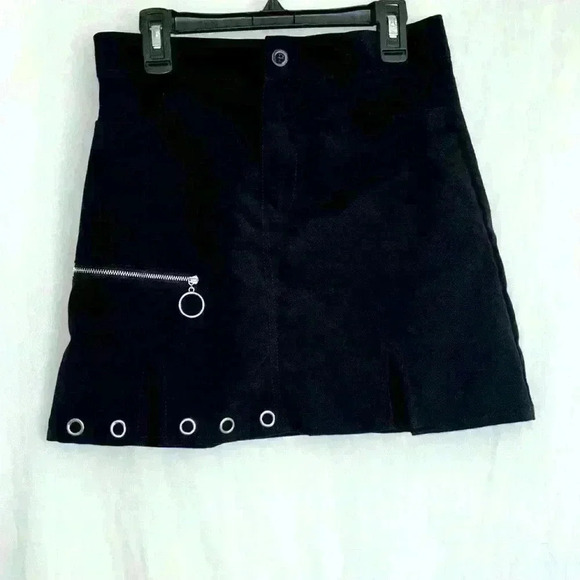 Black Skirt - Picture 1 of 3